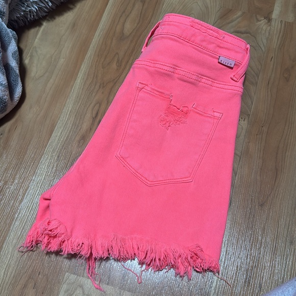 Shorts - Picture 3 of 3